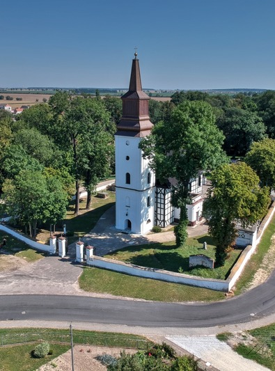 Kościół pw. NMP Niepokalanie Poczętej w Oporowie